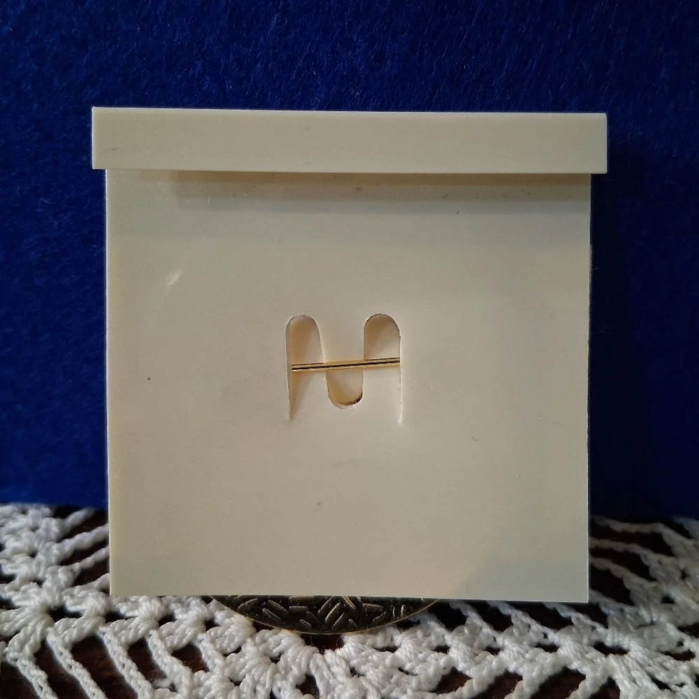 Vintage 80s Cloisonne Brooch Red Hummingbird & Flower Blue Background Goldtone